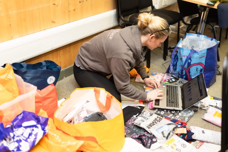 a-day-at-freeshop-121