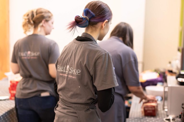 a-day-at-freeshop-17