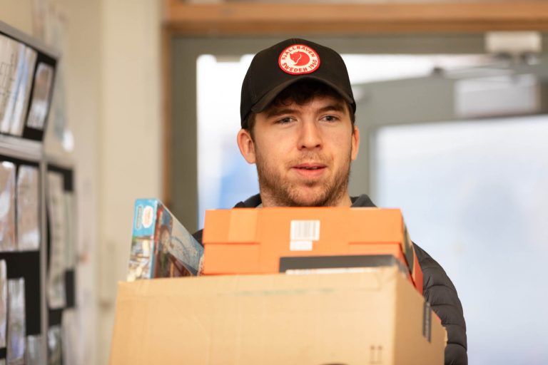 a-day-at-freeshop-73